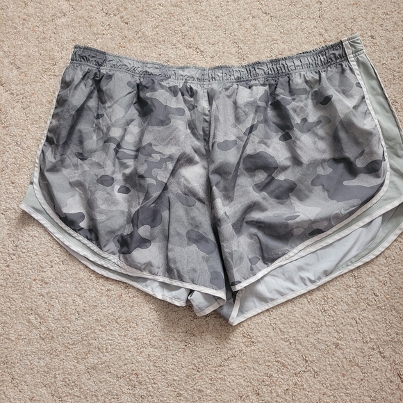 Nike Camo Running Shorts - Picture 1 of 4